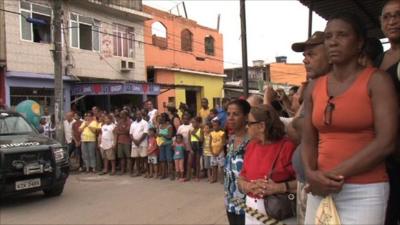 Brazilians waiting for Obama