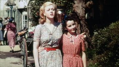 Angela Lansbury and Elizabeth Taylor in National Velvet, 1944