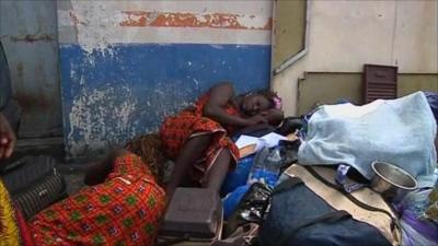 Ivorians take refuge