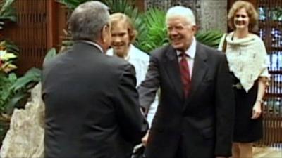 Jimmy Carter shakes hands in Cuba