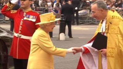 Queen greeted by Dean of Westminster