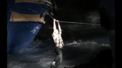 Migrant flees wrecked boat