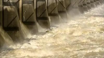 Water at the Bonnet Carre spillway