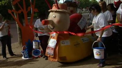 'Brian the snail' crossing the finish line