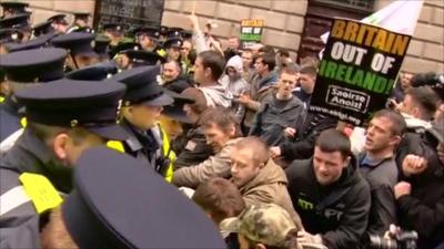 Protesters and police in scuffles in Dublin