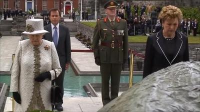 The Queen at wreath laying ceremony