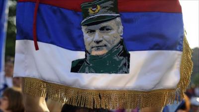 Flag with Mladic picture