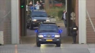 Convoy arrives at detention centre at the Hague