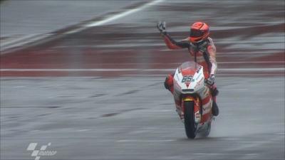 Germany's Stefan Bradl wins Moto 2