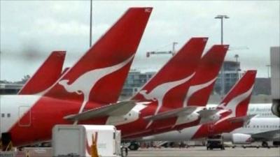 Qantas planes