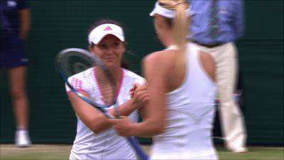 Laura Robson and Maria Sharapova shake hands