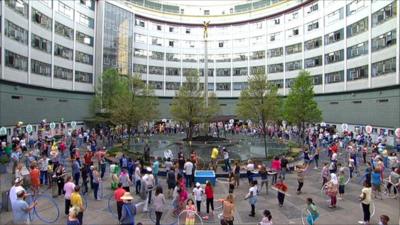 Blue Peter hula-hoop record attempt