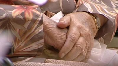 Elderly pair of hands