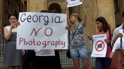 Journalists accuse the government of putting a veil over the case