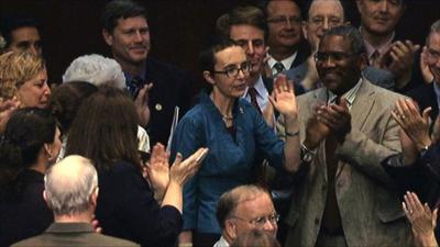 Congresswoman Gabrielle Giffords acknowledges the applause from her colleagues