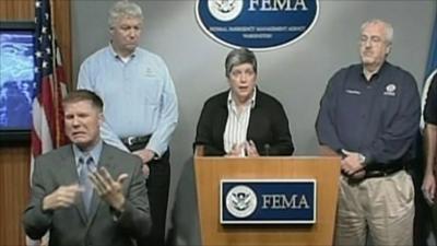 Janet Napolitano (centre) at FEMA news conference