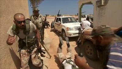 Rebel forces under fire near Sirte