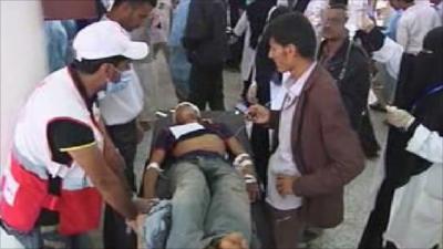 Man treated in street in Yemen