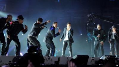 The Jacksons performing with JLS