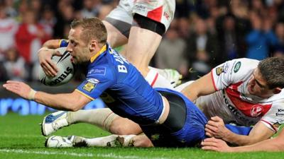 Rob Burrow scores for Leeds