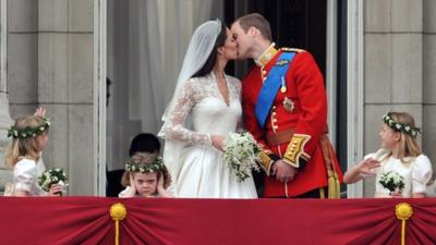 Kate and William kiss on balcony