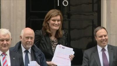 Nikki Sinclaire in Downing Street