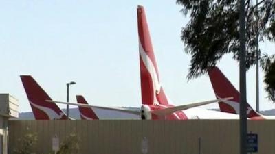 Qantas planes