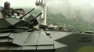 Armoured vehicle enters Rocinha