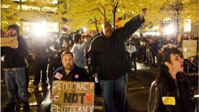 Protesters re-enter Zuccotti Park