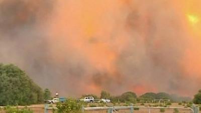 Flames raging in Western Australia bushfire