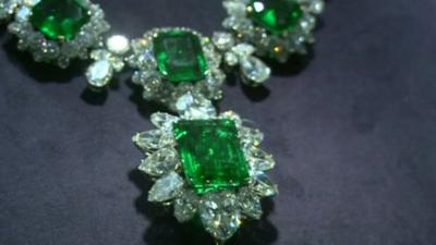 Liz Taylor emerald necklace