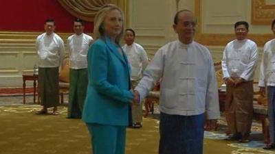 Hillary Clinton meets Burma leader