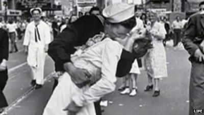 Photograph by Alfred Eisenstaedt of a sailor kissing a nurse courtesy of LIFE