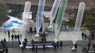 S Korea launches propaganda balloons