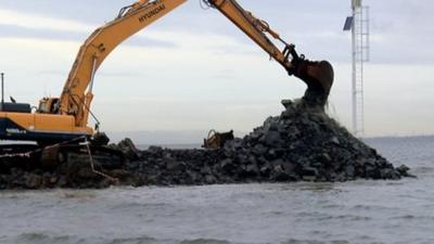 Digger working on the new Forth Crossing