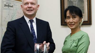 William Hague and Aung San Suu Kyi