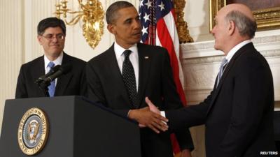 Barack Obama shaking hands with Bill Daley