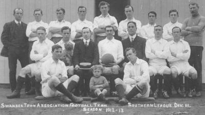 The first professional Swansea team