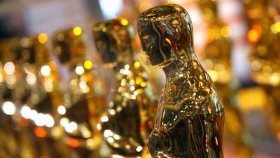 An Oscar trophy