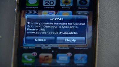 Air pollution forecast on a smartphone