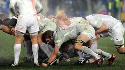 England prepare for a scrummage