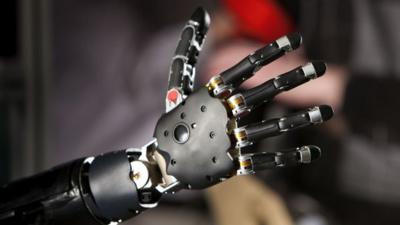 Modular Prosthetic Limb (MPL) - a bionic arm. Copyright: The Johns Hopkins University Applied Physics Laboratory (JHU/APL)