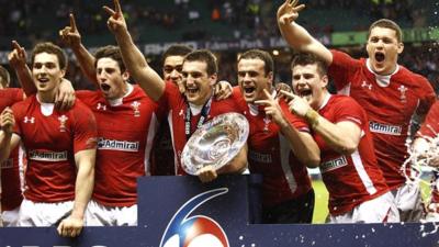 Wales celebrate victory at Twickenham