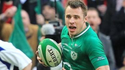 Tommy Bowe scores against Italy