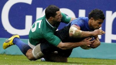 Wesley Fofana scores France's try against Ireland