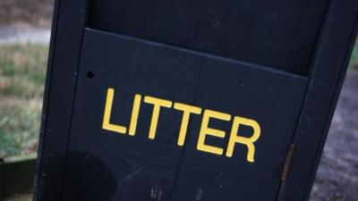 A litter bin