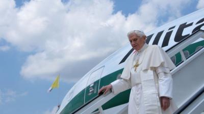 Pope Benedict XVI arrives in Havana