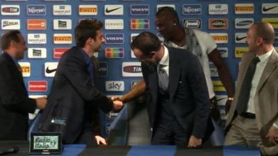 Mario Balotelli gatecrfashes Inter Milan press conference