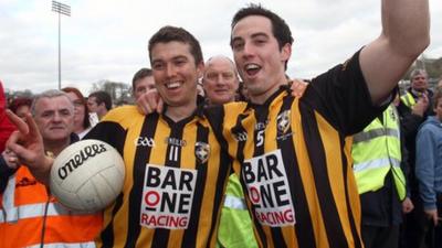 Crossmaglen skipper Stephen Kernan (right) with his brother and fellow team member Aaron Kernan