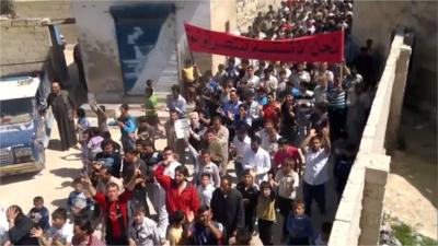 Anti-regime protesters in Syria